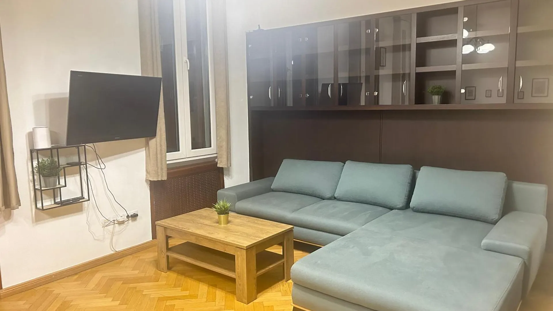 My Home Budapest 0*,