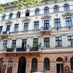 Silver Center Budapest