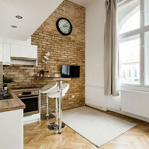 Dream In The Walking Street Apartman